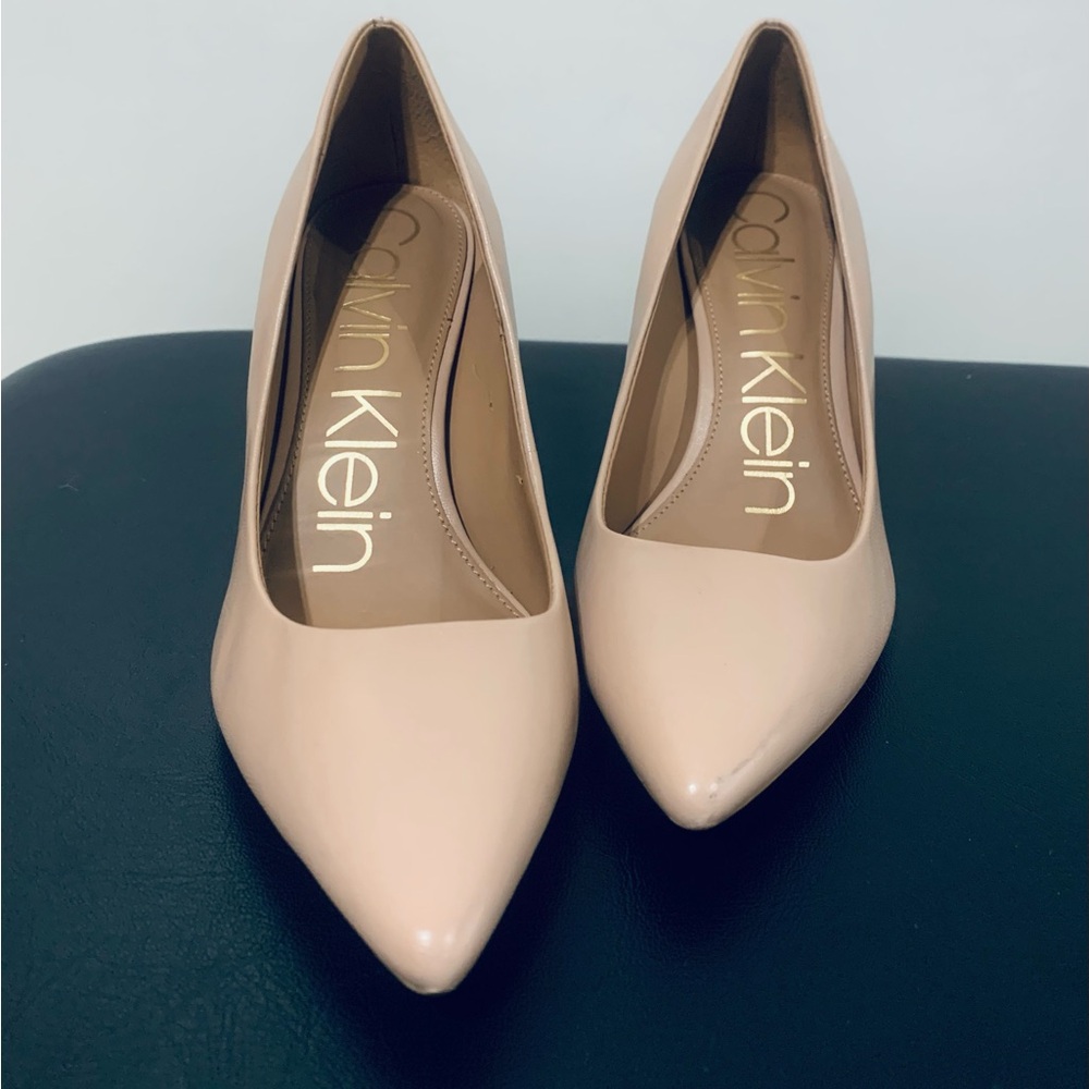 Calvin Klein Gayle pumps Nude